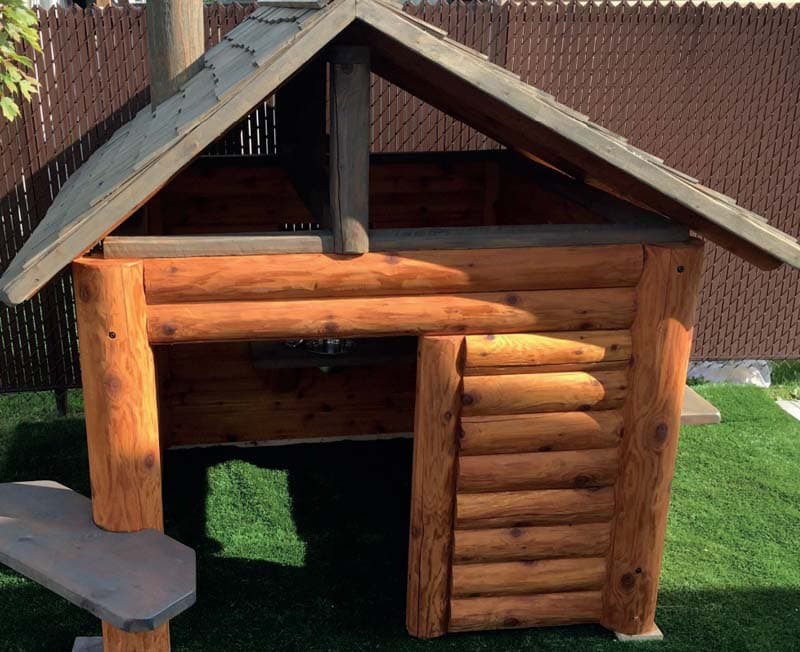Wood log cabin
