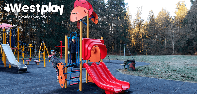 What are “old school” playgrounds?
