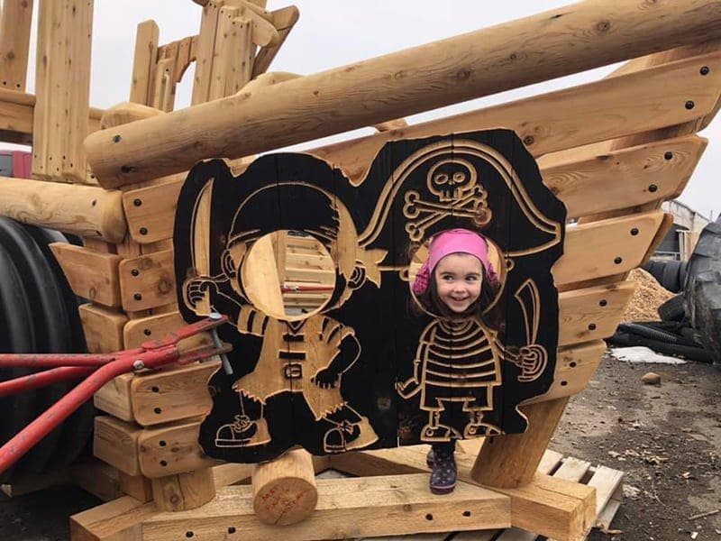 Seven imaginary games that children can play in a playground